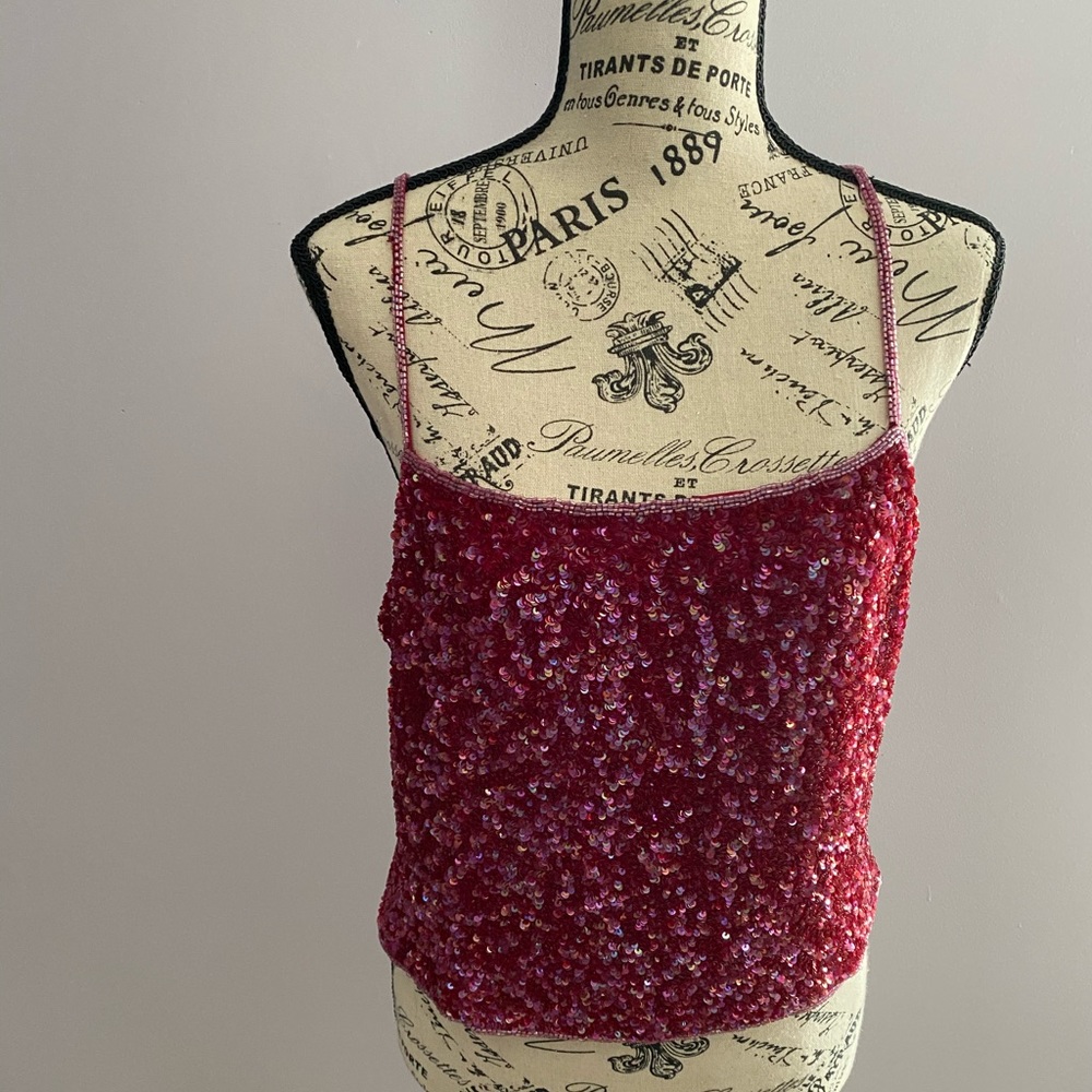 Sequin tank